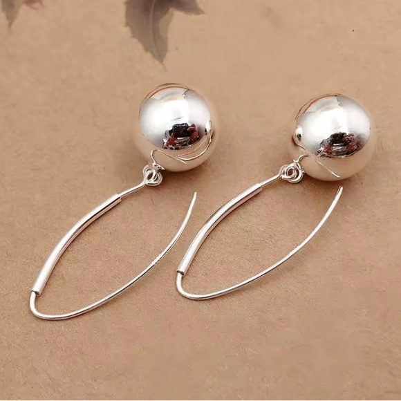 Elegant Silver Drop Earrings - Picture 2 of 4